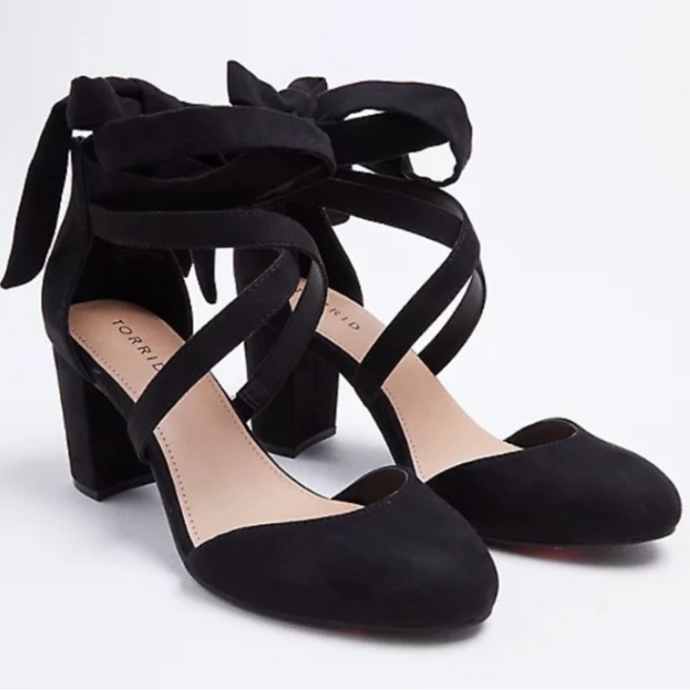 Torrid NWT black faux suede ankle tie pump (WW)